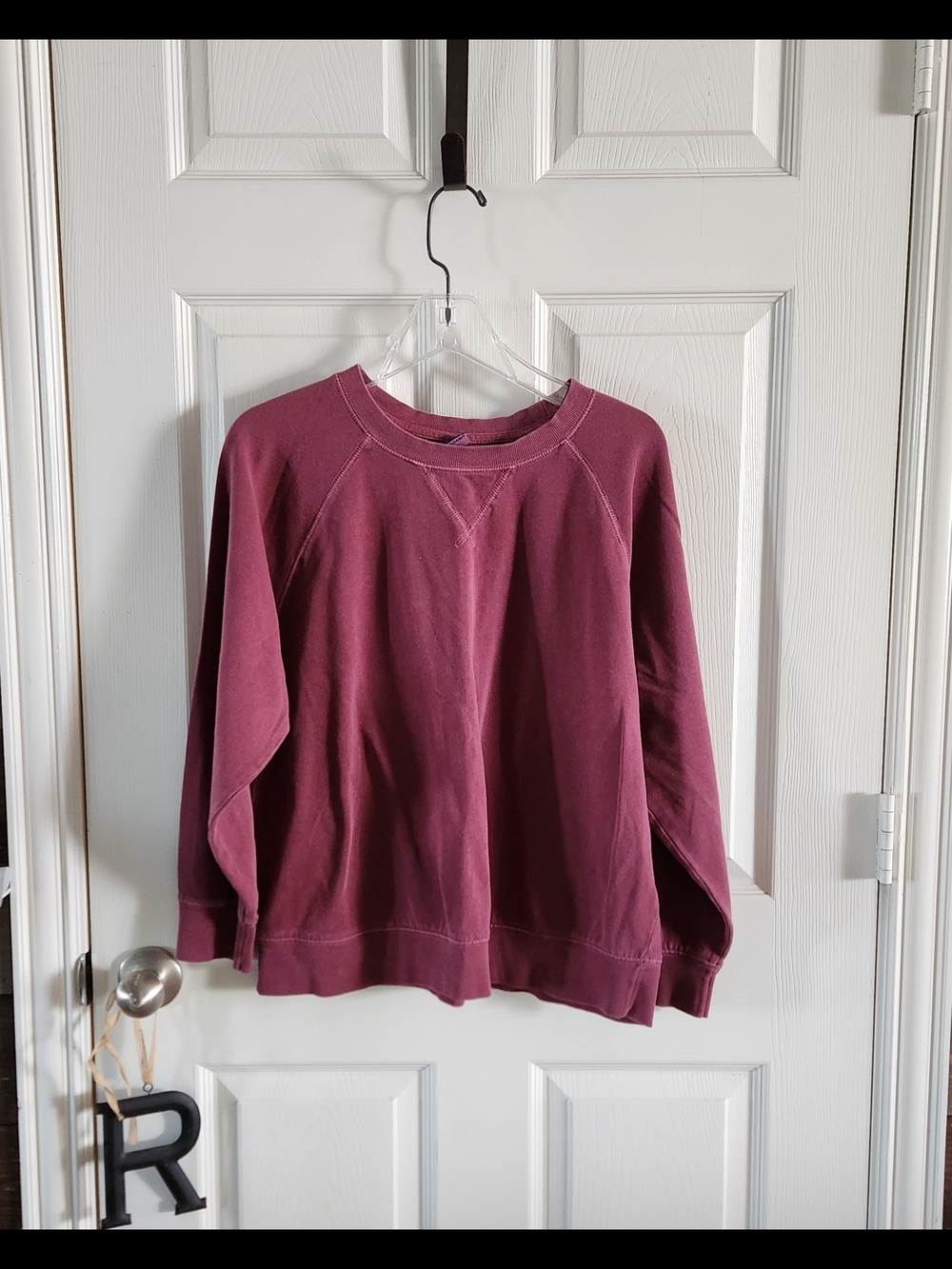 Old Navy Classic Crewneck Sweatshirt in Deep Mauve